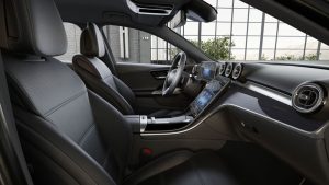 Nội Thất da Artico: Màu đen